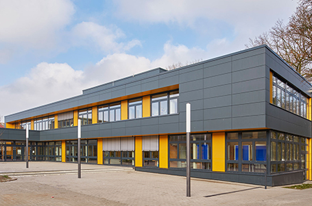 Mit ihrem Entwurf für einen Erweiterungsbau der Oberschule im Park in Bremen-Oslebshausen erreicht die Gruppe GME den ersten Platz im Wettbewerb